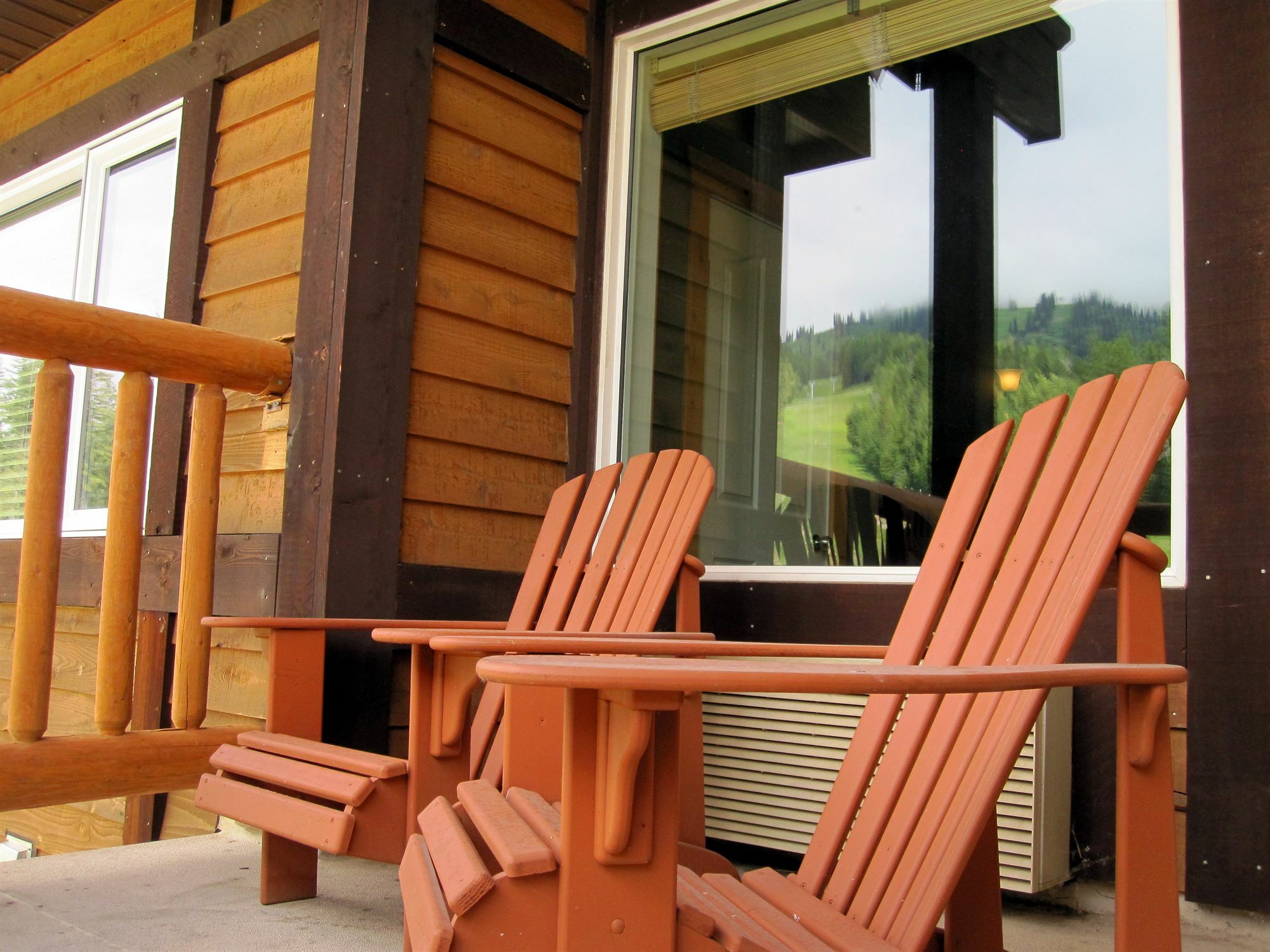 Cornerstone Lodge By Park Vacation Management 페르니 외부 사진